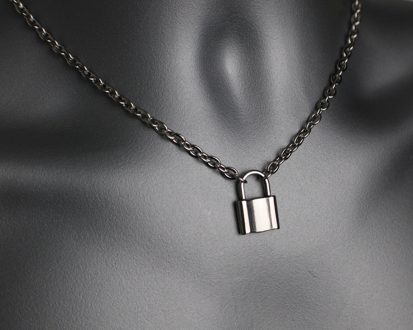 Submissive Collar - Lock Necklace