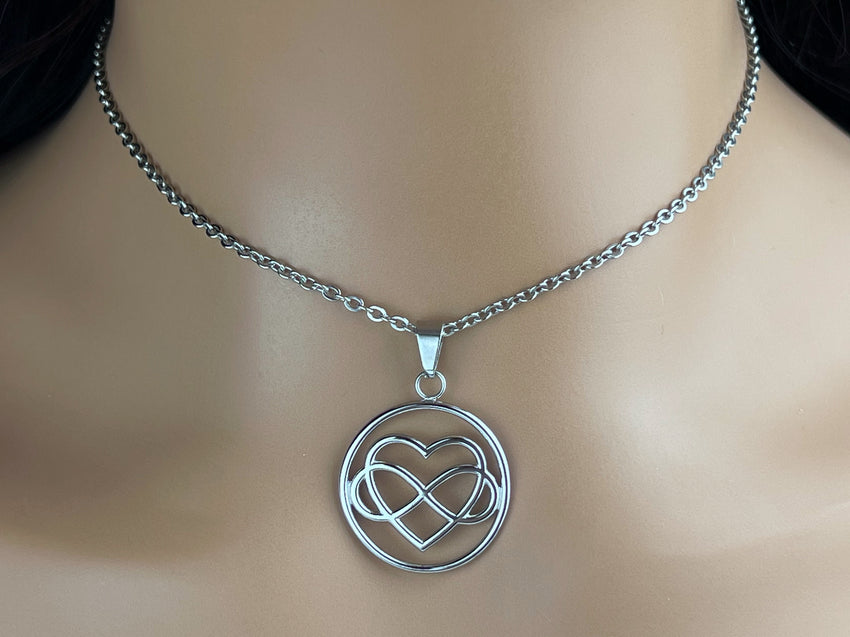Polyamorous Infinity Heart O Ring Necklace Discreet Day Collar, Locking Options 24/7 Wear