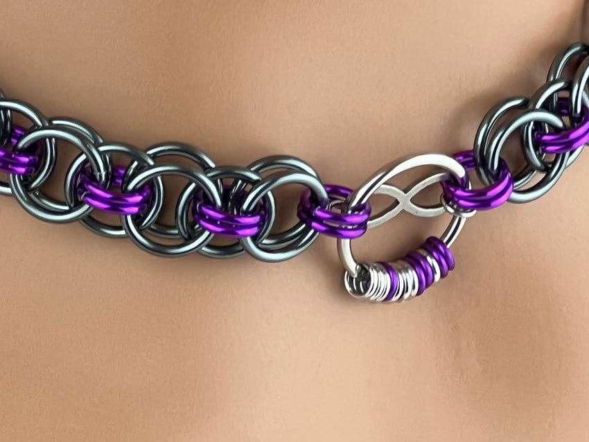 Chainmaille Infinity Heart Morse Code