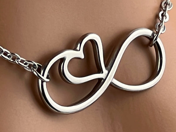 Infinity Heart Necklace Collar