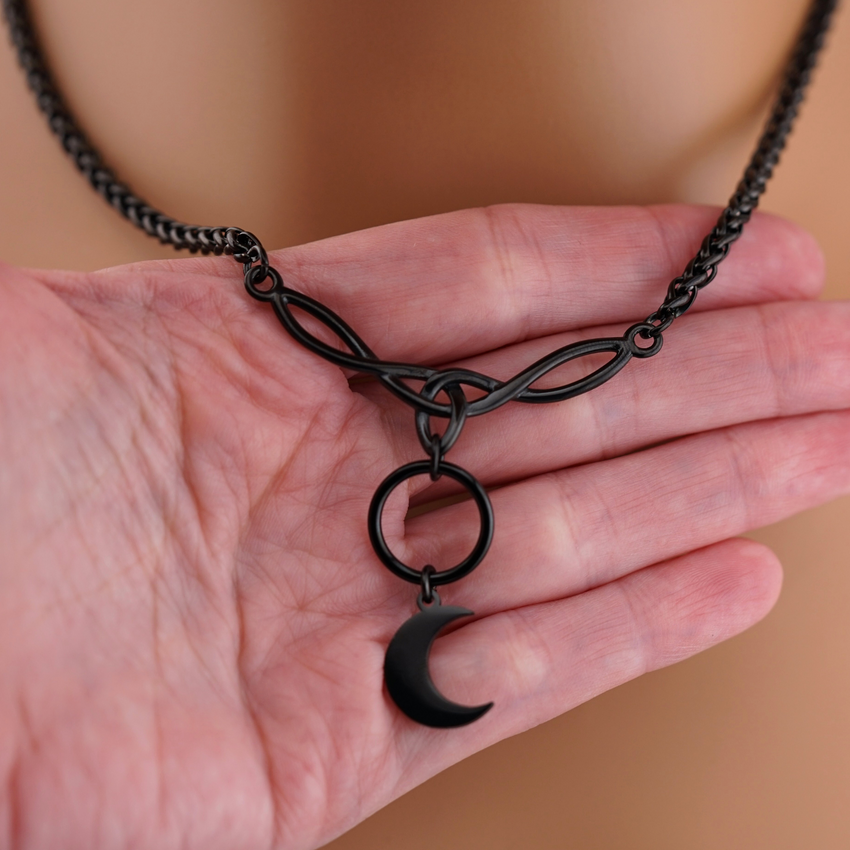 Black Celtic Knot O w/ Moon Wheat Chain