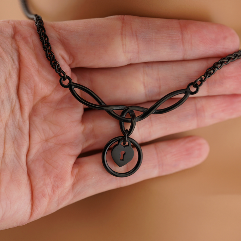 Black Stainless Steel Celtic O Heart Lock Day Collar – Submissive Day Wear