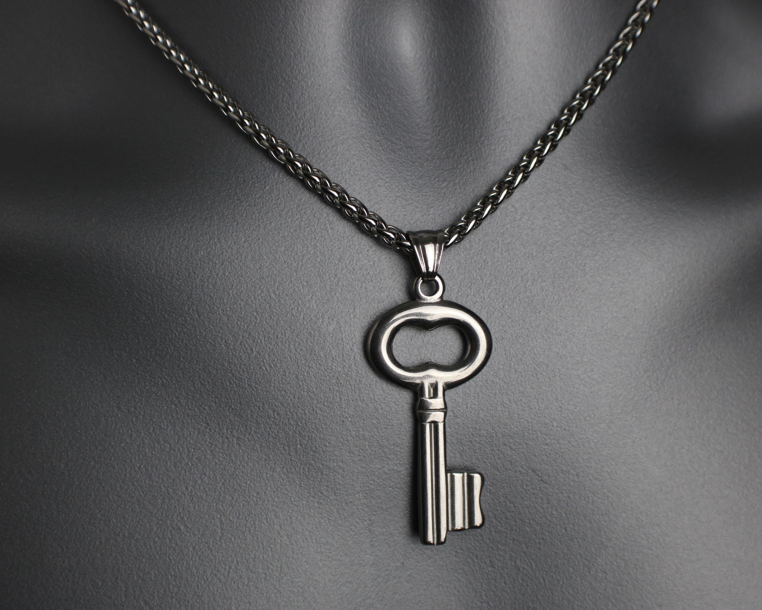 Dominant Key Necklace Master – Captive Collars
