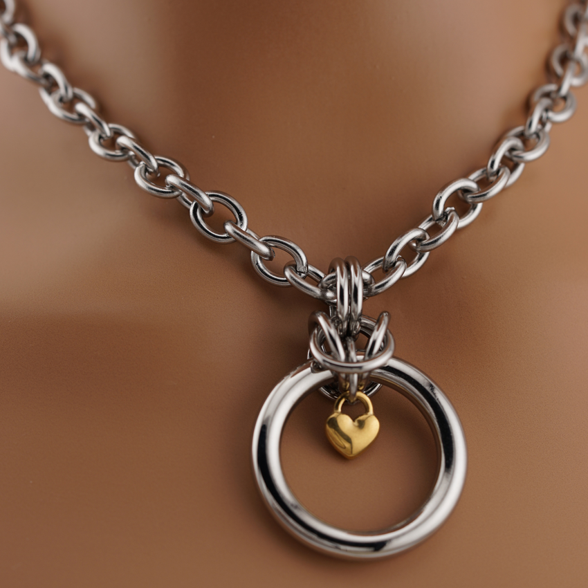 Statement O with gold heart lock